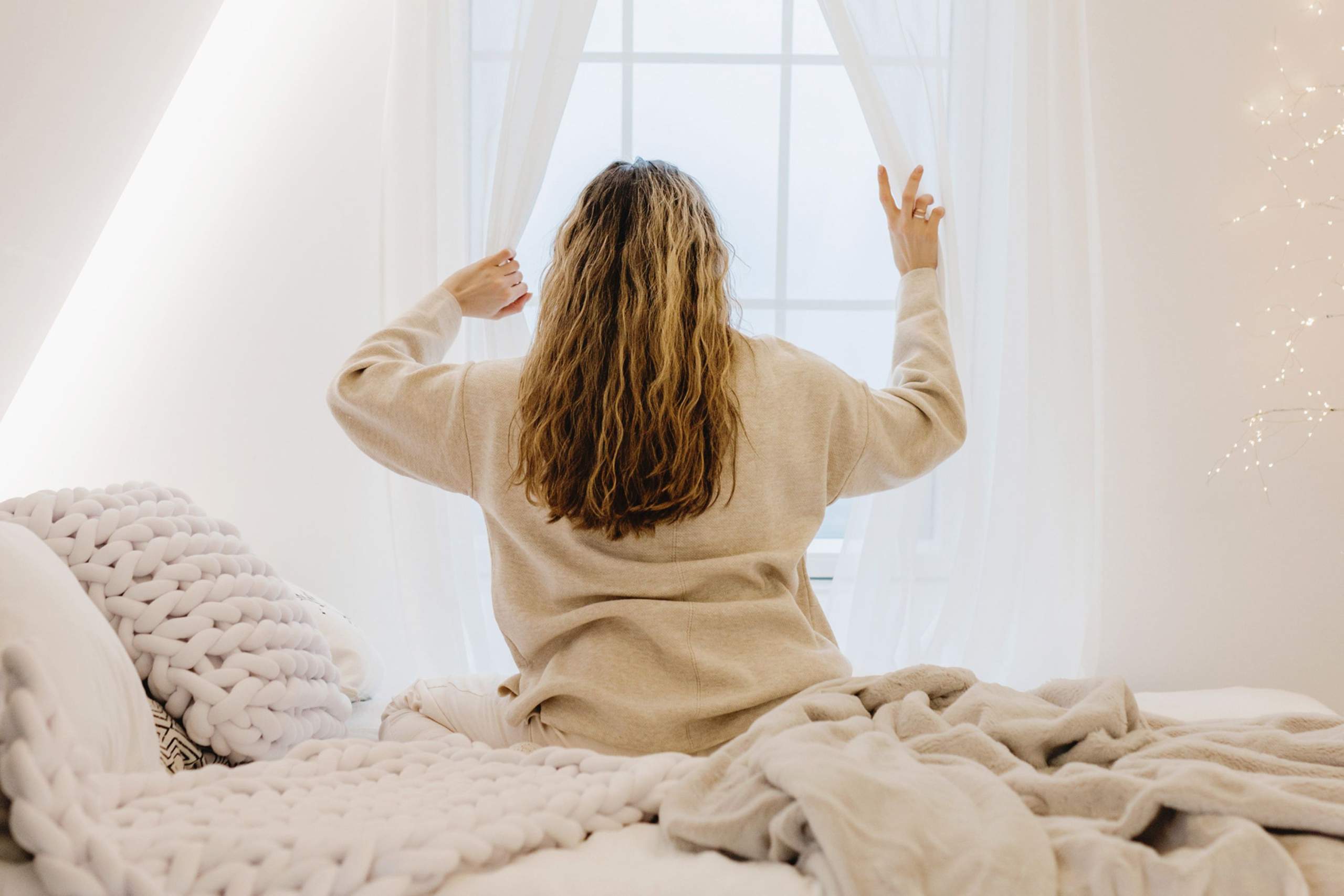 How To Wake Up Early At 5 Am Every Day And Not Feel Tired